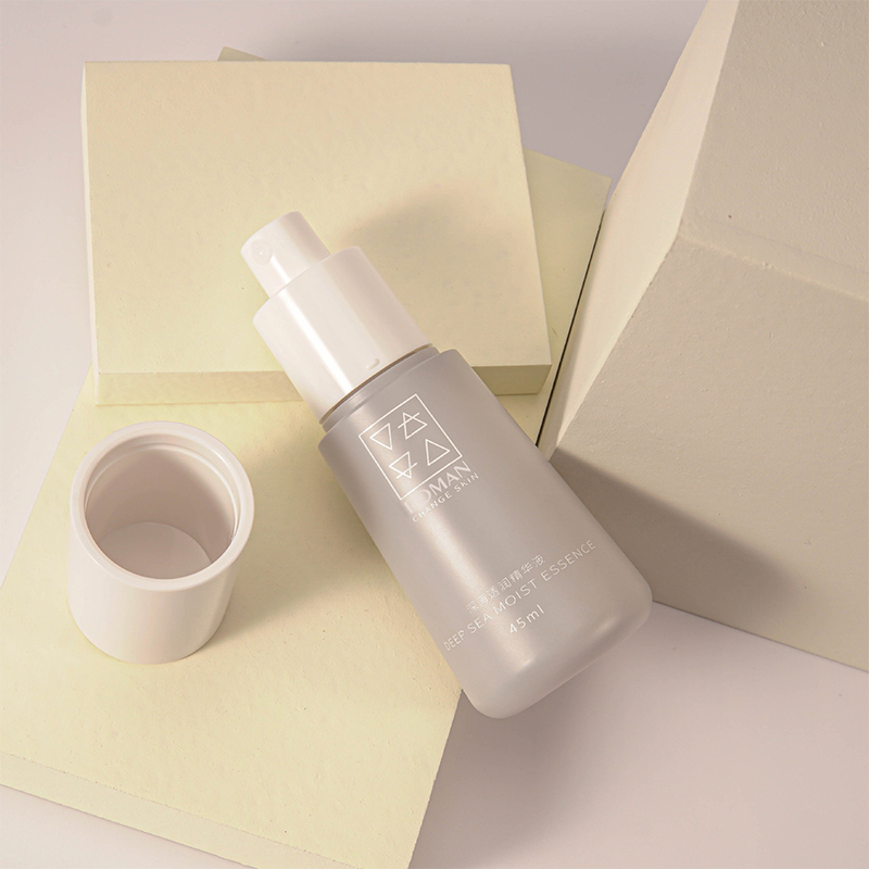 Tom 1 oz 5 ml 10 ml 15 ml 30 ml 50 ml tyk kegle Farverig frostet plastik kosmetisk serumdråbeflaske til hudpleje Tom 1 oz 5 ml 10 ml 15 ml 30 ml 50 ml tyk kegle Farverig frostet plastik kosmetisk serumdråbeflaske til hudpleje