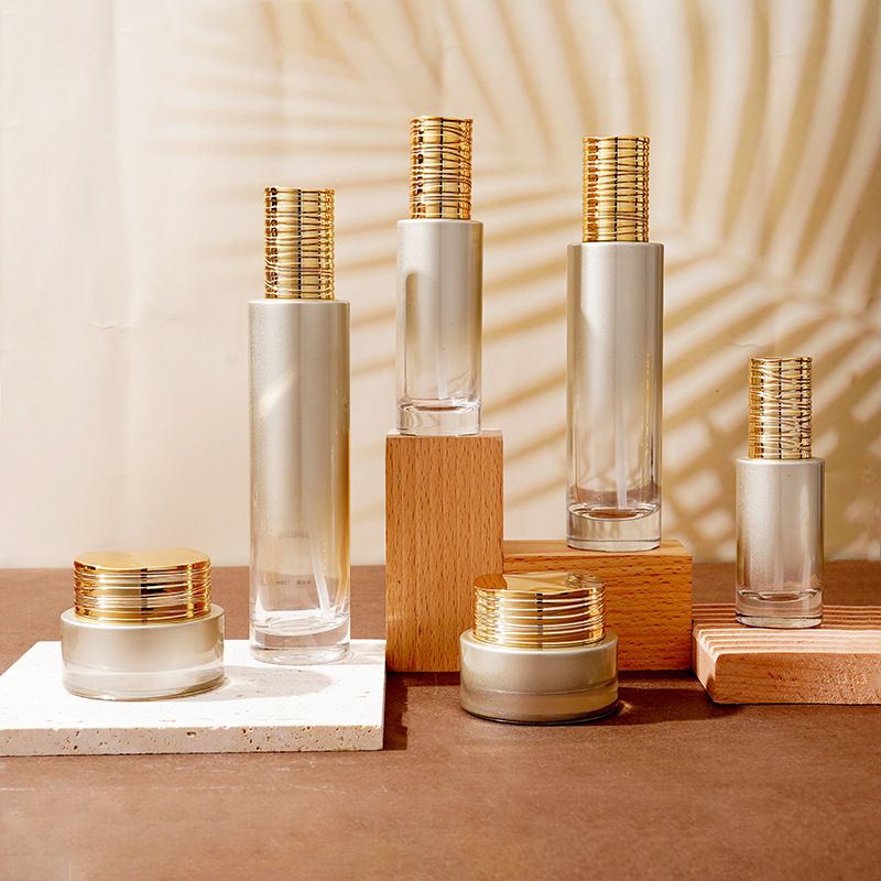 Serumflaske af glas med galvaniseret børstet låg