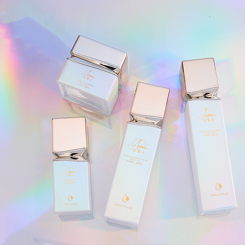 Firkantet glascremekrukke med iriserende effekt til ansigtscreme og øjencreme Firkantet glascremekrukke med iriserende effekt til ansigtscreme og øjencreme