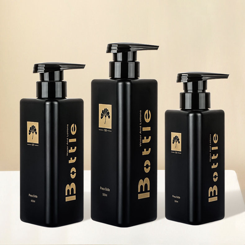 Ny trekantet PET-plastikflaske til ansigtsrens lotion eller hudplejelotion 100 ml 200 ml 300 ml 400 ml 500 ml kosmetikflaske Ny trekantet PET-plastikflaske til ansigtsrens lotion eller hudplejelotion 100 ml 200 ml 300 ml 400 ml 500 ml kosmetikflaske